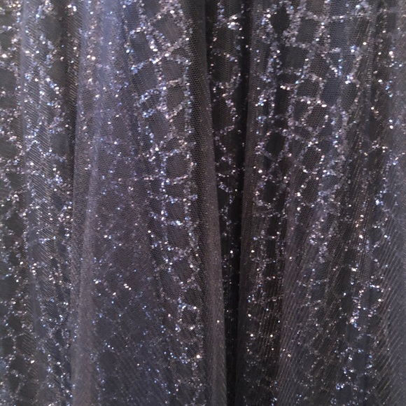 Gorgeous beaded prom gown! - Picture 3 of 7